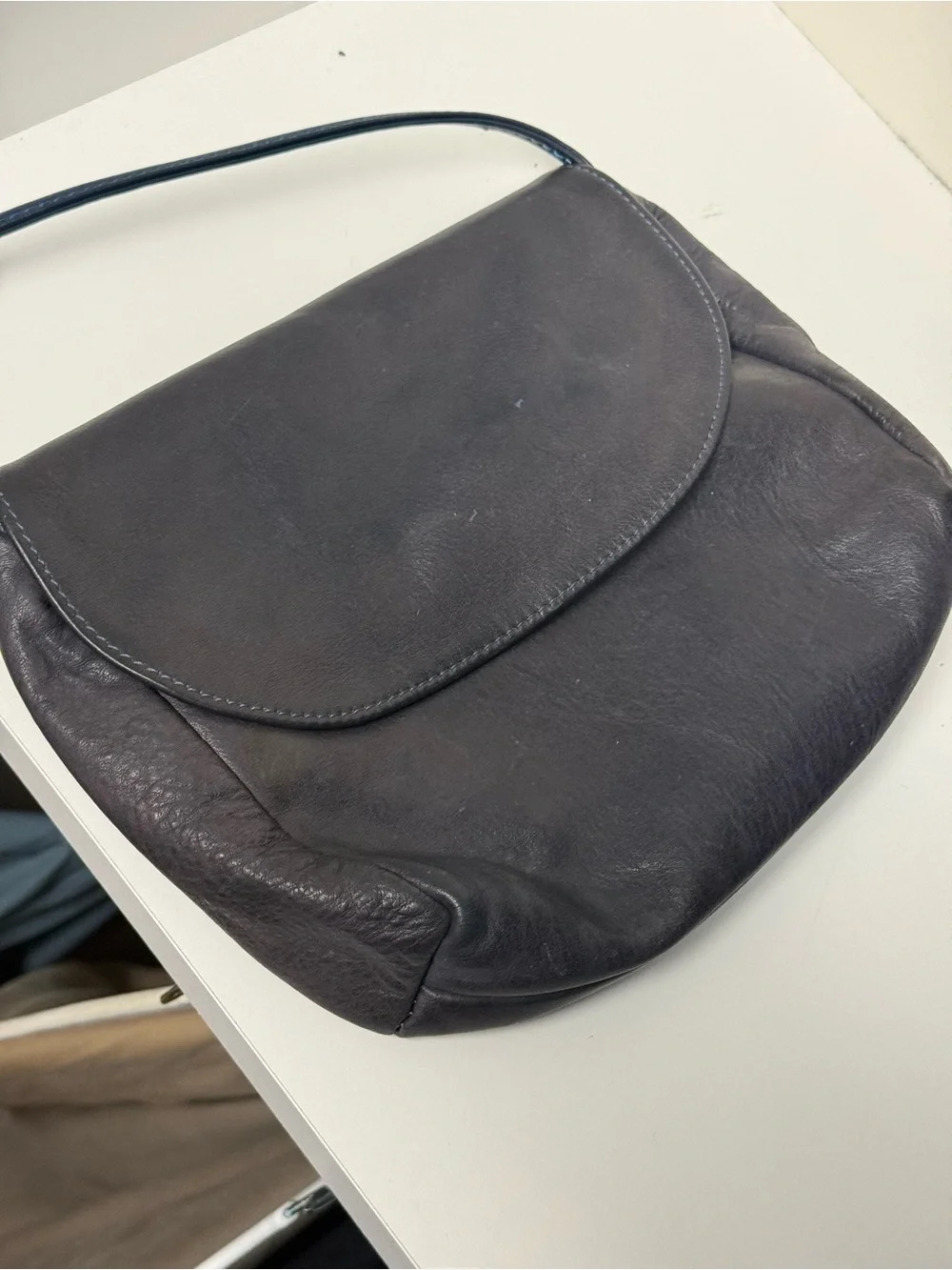 Vintage 80s Howard's Leathers Navy Pebbled Leather Shoulder Flap Bag Minimalist